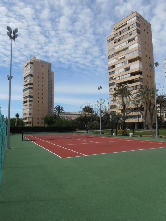 Playamar Flat In The With Pool, Tennis And Paddle Court, Gardens Lejlighed *